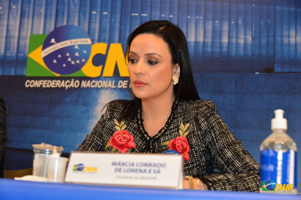 A presidente da Amupe, Márcia Conrado (PT), participou do primeiro dia do encontro promovido pela CNM para encaminhar pautas municipalistas.
