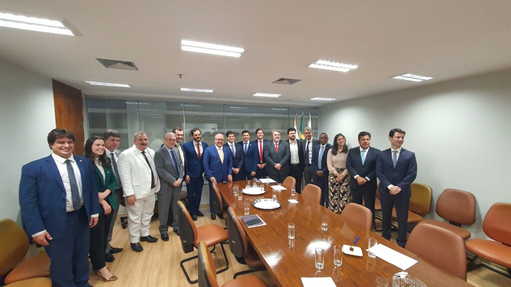 O encontro contou com a presença dos três senadores e de 18 deputados federais do Estado. Foto: Divulgação/PCR.