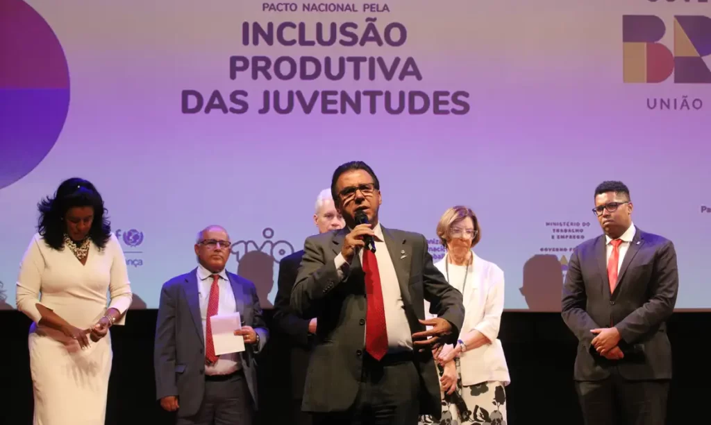 Ministro do Trabalho Luiz Marinho