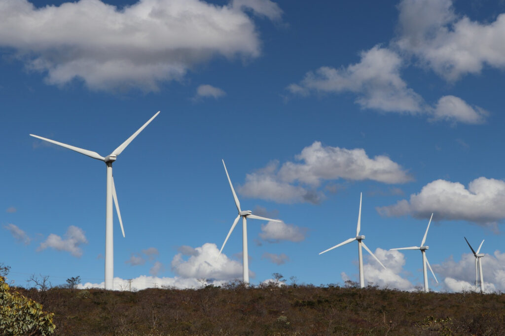 Potência outorgada de energia eólica na Bahia atinge 8,9 gigawatts, a segunda maior em todo o Brasil