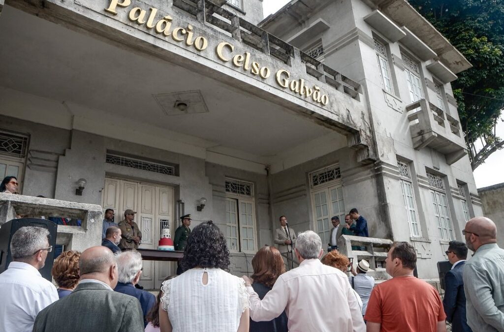 O Palácio Celso Galvão será alvo de disputa envolvendo o PSB, do prefeito João Campos, contra o PSDB, da governadora Raquel Lyra. Foto: Reprodução Facebook.