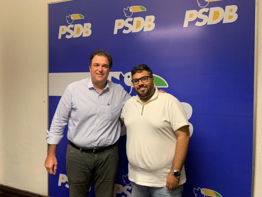 O presidente estadual do PSDB, Fred Loyo, filiou o prefeito de Barra de Guabiraba, Diogo Carlos. Foto: Divulgação