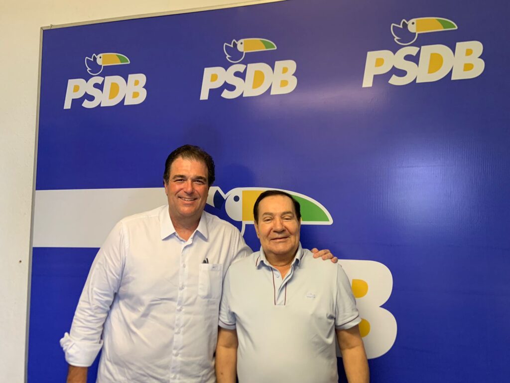 O presidente do PSDB em Pernambuco, Fred Loyo, recebeu o deputado estadual e pré-candidato à prefeitura de Garanhuns, Izaías Régis. Foto: Divulgação