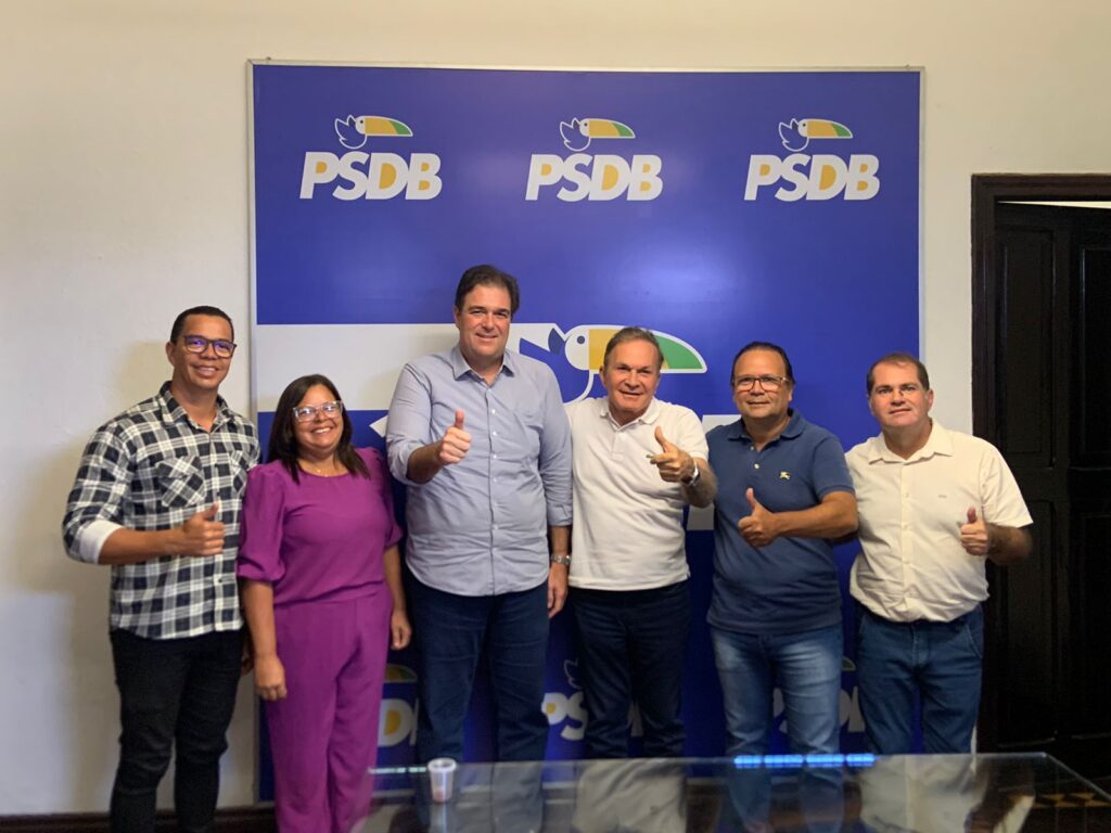 Ao centro, o presidente do PSDB de Pernambuco, Fred Loyo, continua filiando pré-candidatos a prefeitas e prefeitos, além de vereadoras e vereadores em todo Estado. Foto: Divulgação. 