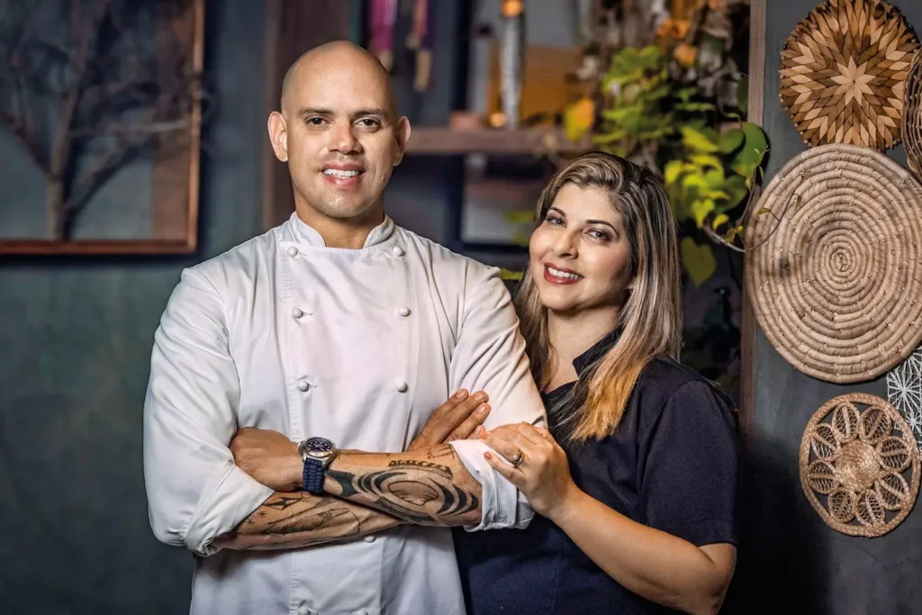 Chefs Fabrício Lemos e Lisiane Arouca estão à frente do restaurante Origem (BA), segundo lugar na edição 2024 dos 100 Melhores Restaurantes do Brasil 