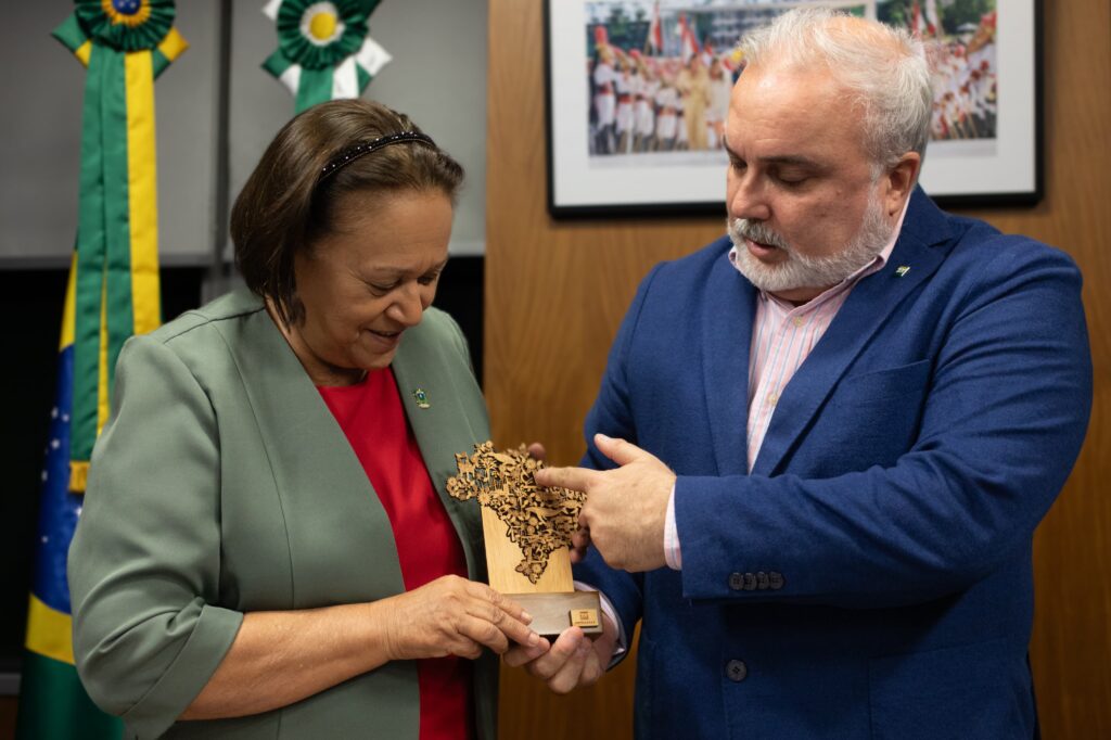 Governadora do Rio Grande do Norte, Fátima Bezerra, e o presidente da Petrobras, Jean Paul Prates