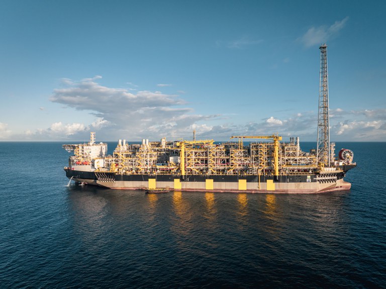 Petrobras navio-plataforma Marechal Duque de Caxias