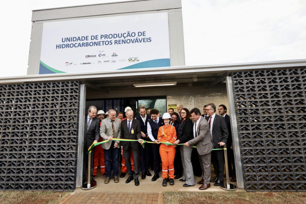 Inauguração da Unidade de Produção de Hidrocarbonetos Renováveis em Itaipu combustívgel
