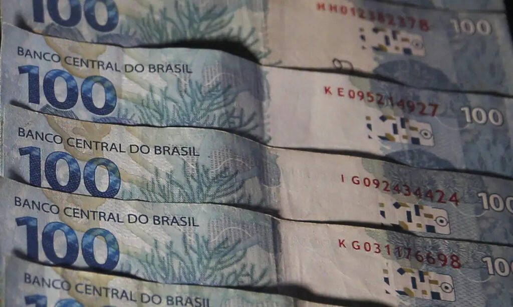 moedas dinheiro reais real déficit primário