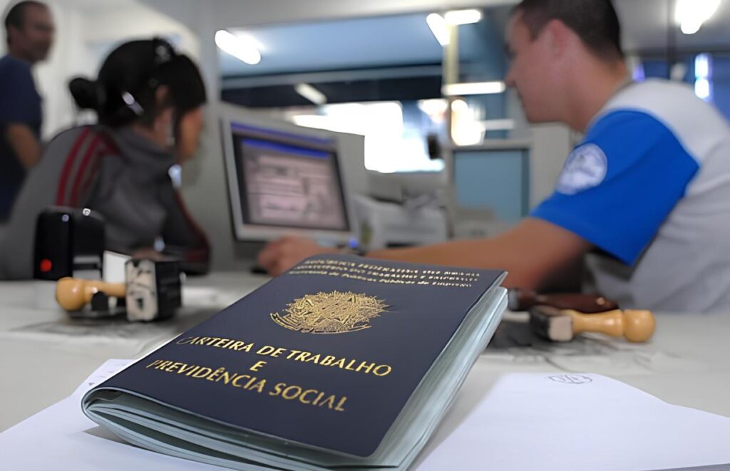 carteira de trabalho emprego desemprego desocupação PNAD Contínua