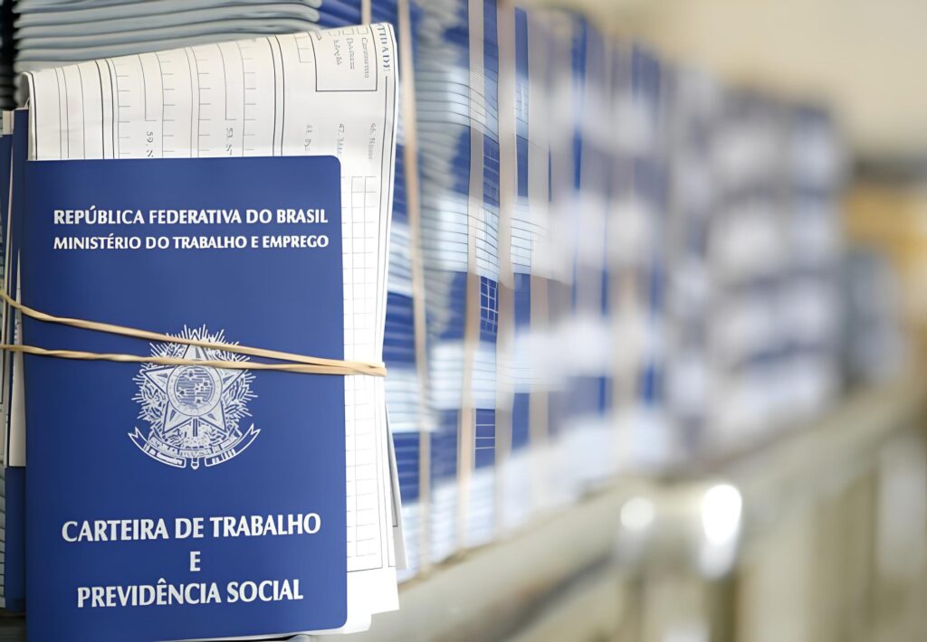 Carteira assinada empregos taxa de desocupação