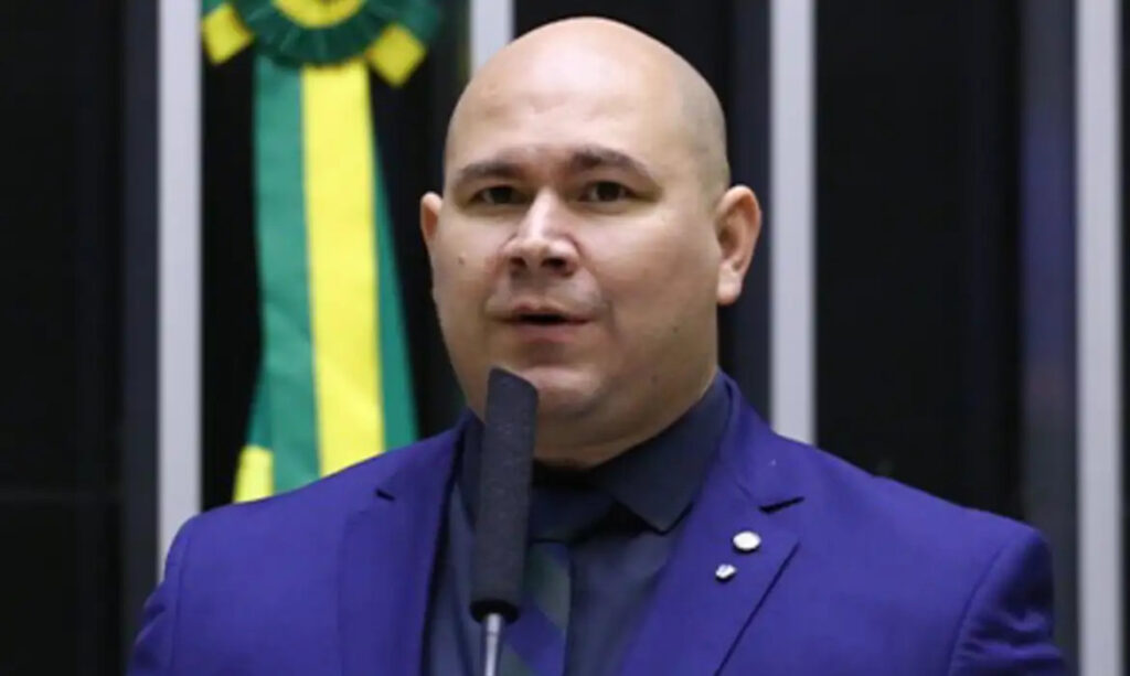 O candidato Abilio Brunini (PL) venceu a disputa para a prefeitura da Cuiabá