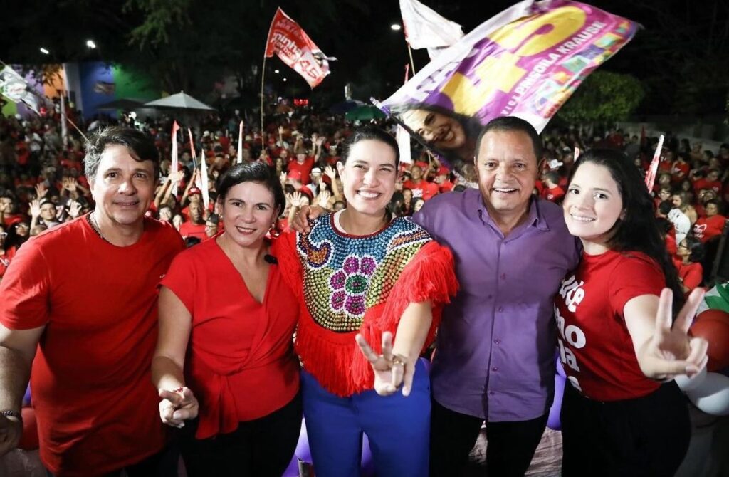 Aninha da Ferbom (2ª da esq. para dir.) contou com a participação ativa da governadora Raquel Lyra na campanha Foto Divulgação