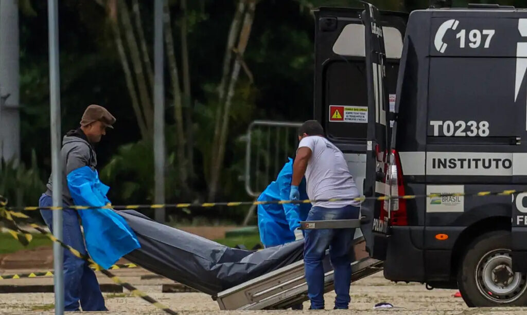 Brasília explosões STF atentado investigação Praça dos Três Poderes