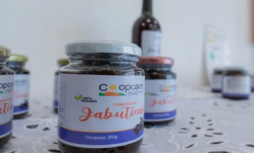 Coopcam Alagoas Palmeira dos Índios A jabuticaba é a grande estrela das receitas de geleias, bebida fermentada, casquinhas cristalizadas e compotas