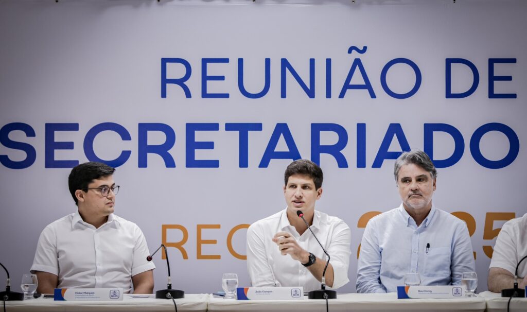 Prefeito joão Campos destacou que Raul Henry atuará nas questões metropolitanas Foto: Edson Holanda/PCR