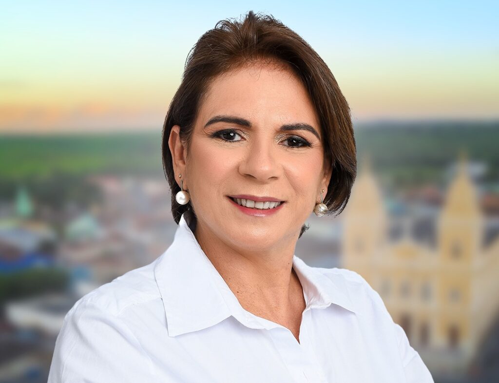 prefeita de Nazaré da Mata Aninha da Ferbom (PSDB)