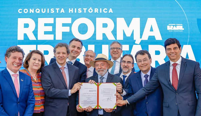 Lula assinatura reforma tributária