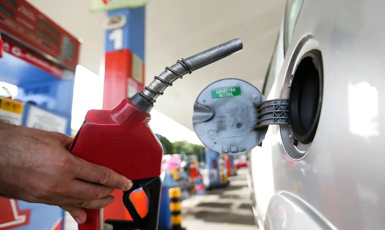 etanol postos de gasolina venda de combustíveis ANP