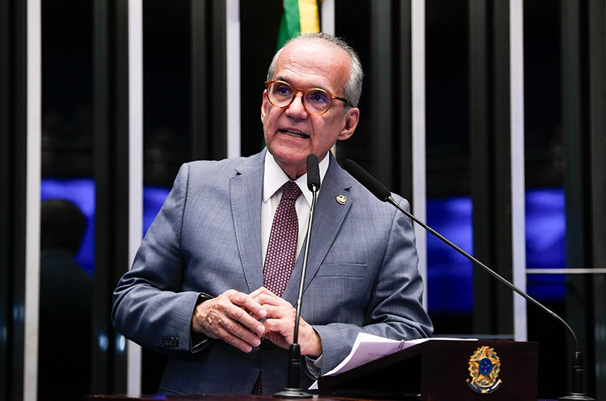 Senador Fernando Dueire foi o relator do empréstimo ao  Banco Internacional para Reconstrução e Desenvolvimento (BIRD) no valor de 90 milhões de dólares Foto: Jefferson Rudy/Agência Senado
