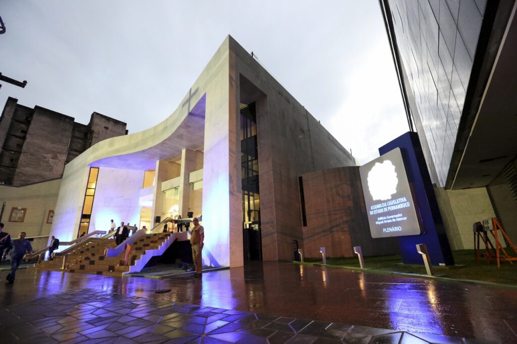 A Assembçeia Legislativa terá duas audiências da CCLJnesta segunda-feira sobre isenções do IPVA e a questão de descontos para aposentados e pensionistas Foto: Divulgação