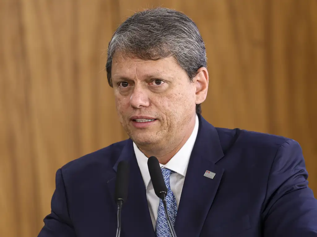 Governador de São Paulo, Tarcísio de Freitas teve o título de cidadão pernambucano, proposto de Joel da Harpa, aprovado pela Alepe Foto: Marcelo Camargo/Agência Brasil