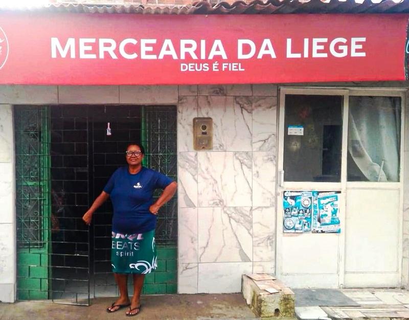 Liege Cosmo recorreu ao BNB para financiar mercearia em sua residência em Alagoas