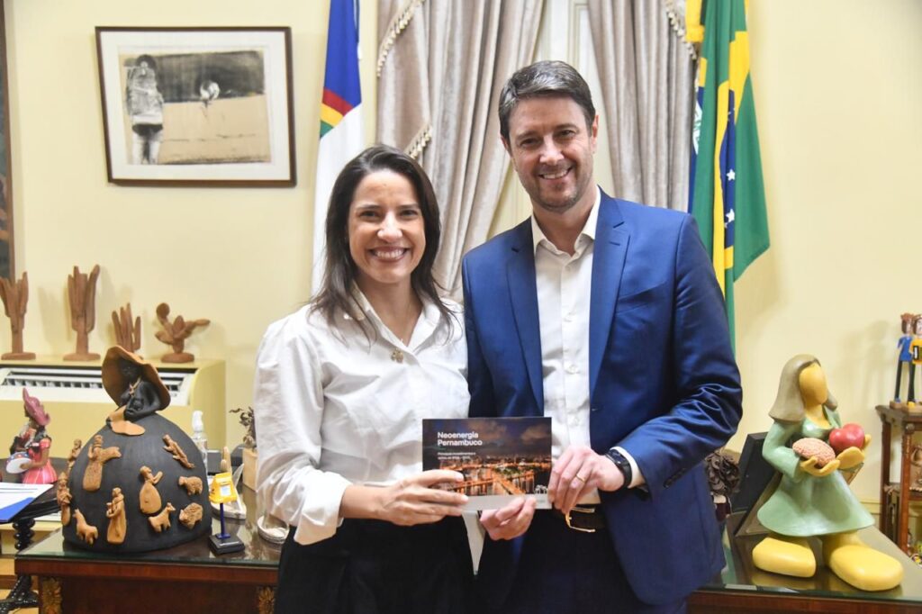 Governadora Raquel Lyra e o CEO da Neoenergia, Eduardo Capelastegui
