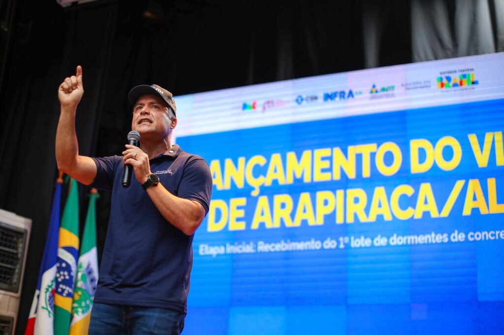 Ministro dos Transportes Renan Filho no lançamento de VLT em Arapiraca