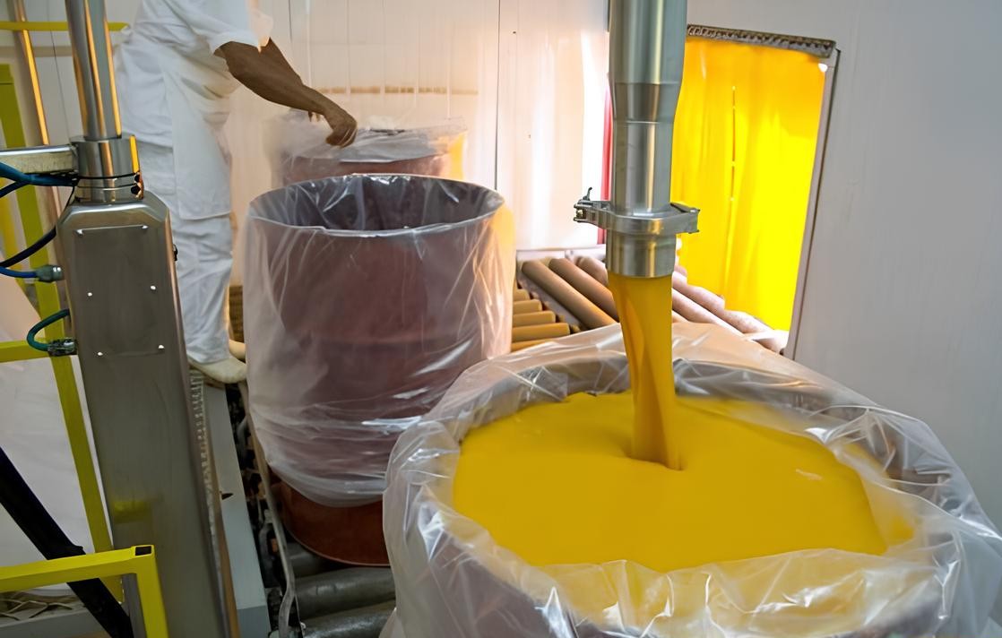 Linha de produção da Maratá Sucos suco de laranja