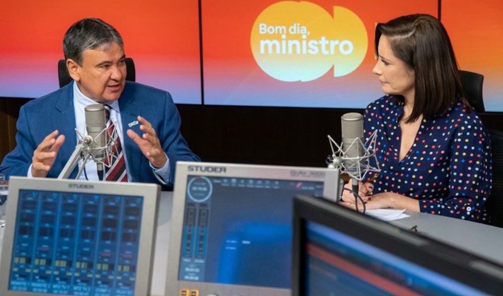 Ministro do Desenvolvimento e Assistência Social, Família e Combate à Fome Wellington Dias alimentos