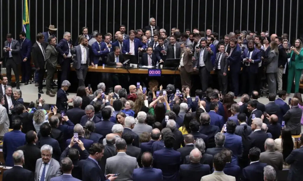 Câmara dos Deputados Hugo Motta anistia