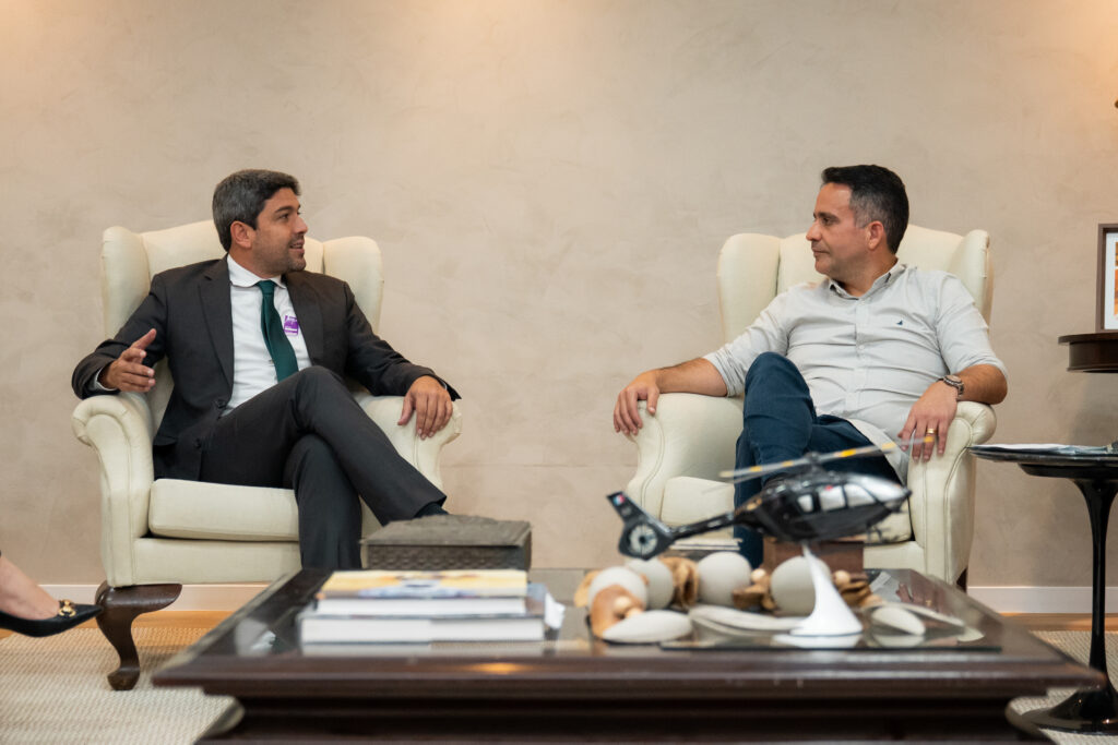 Governador Paulo Dantas em reunião com representante da Shopee