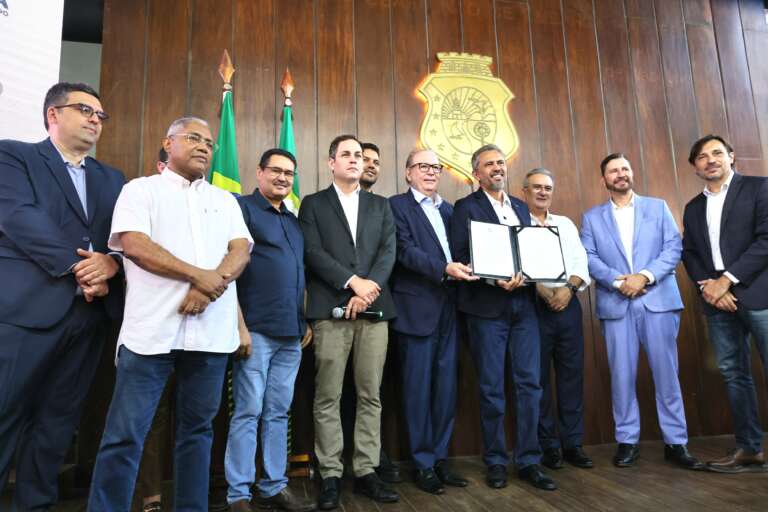 O governador do Ceará, Elmano de Freitas, também prorrogou as incrições do edital para as empresas exportadoras - Foto: Governo CE