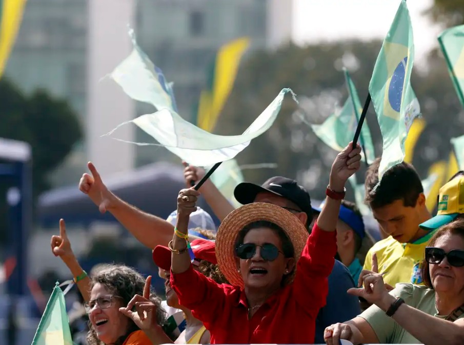 As celebrações de 7 de Setembro reforçam a polarização na política, entre aliados do governo e da oposição Foto: Bruno Peres/Agência Brasil