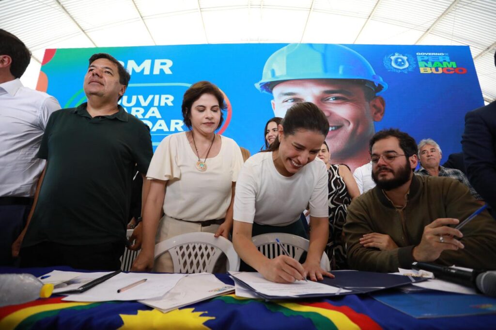 Pacote de investimentos anunciado por Raquel Lyra inclui batalhão da PM no Cabo, maternidade em Igarassu, reformas em grandes hospitais e obras de mobilidade Foto: Yacy Ribeiro/Secom
