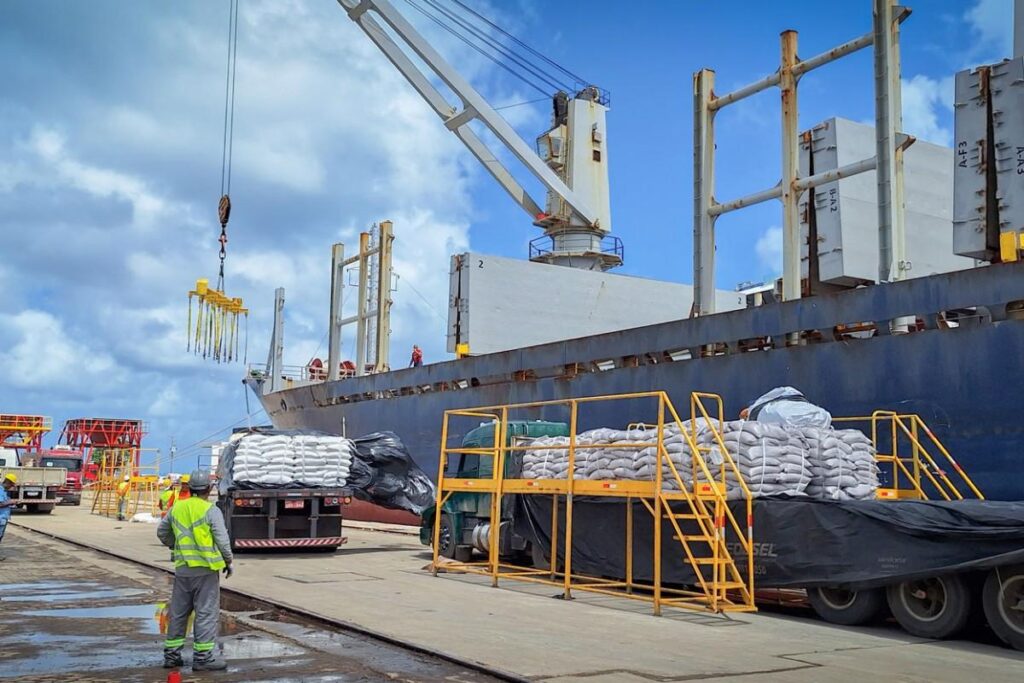 Porto de Maceió embarque de açúcar