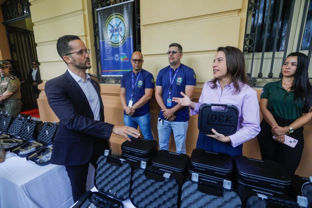 Governadora de Pernambuco fez entrega de armamentos à PMPE - Foto: Miva Filho/Secom