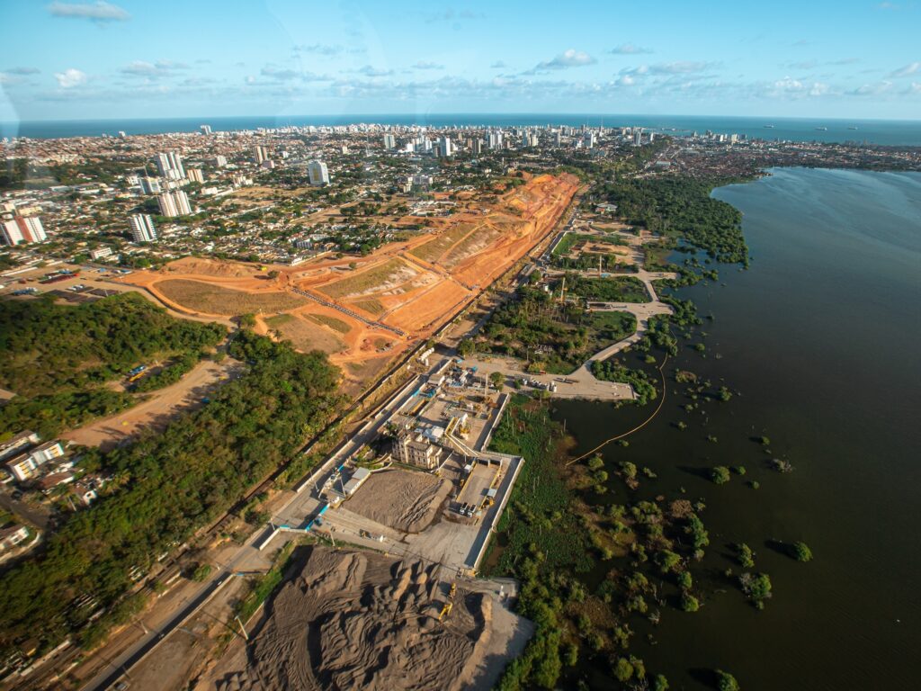 Região do Mutange e Bebedouro está desabitada após afundamento de solo ocasionado pela extração de sal-gema pela Braskem