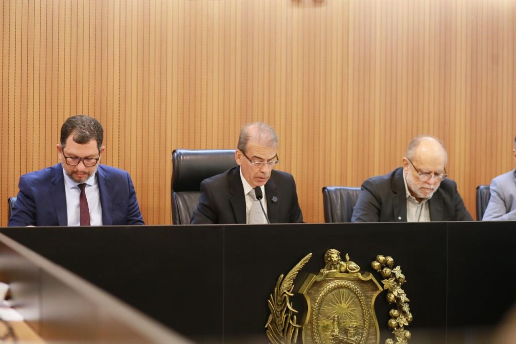 A CCLJ da Alepe vai analisar os cinco projetos que tramitam na Casa que tratam da contamiação de bebidas por metanol Foto: Tauã Leandro/Divulgação