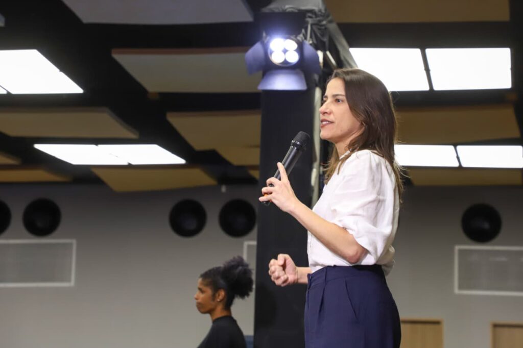 A governadora Raquel Lyra vai acompanhar a assinatura do edital da Transnordestina por vídeochamada Foto: Yacy Ribeiro/Secom