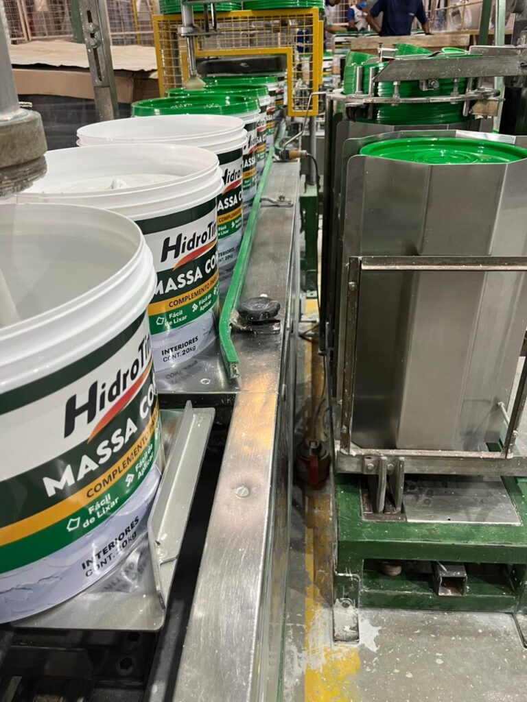 Três unidades fabris da Hidrotintas  asseguram controle de toda a cadeia produtiva, da mineração ao produto final - Foto: Divulgação