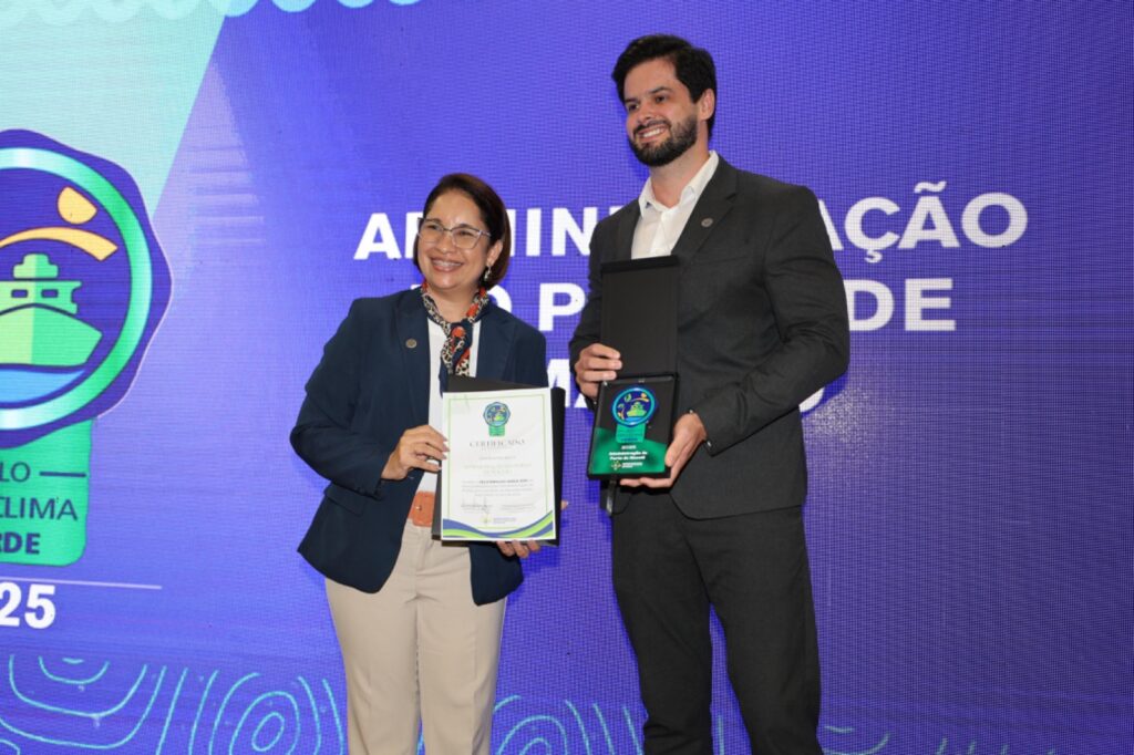 Aldo Flores, coordenador do Núcleo de Gestão Ambiental do Porto de Maceió premiação Portos