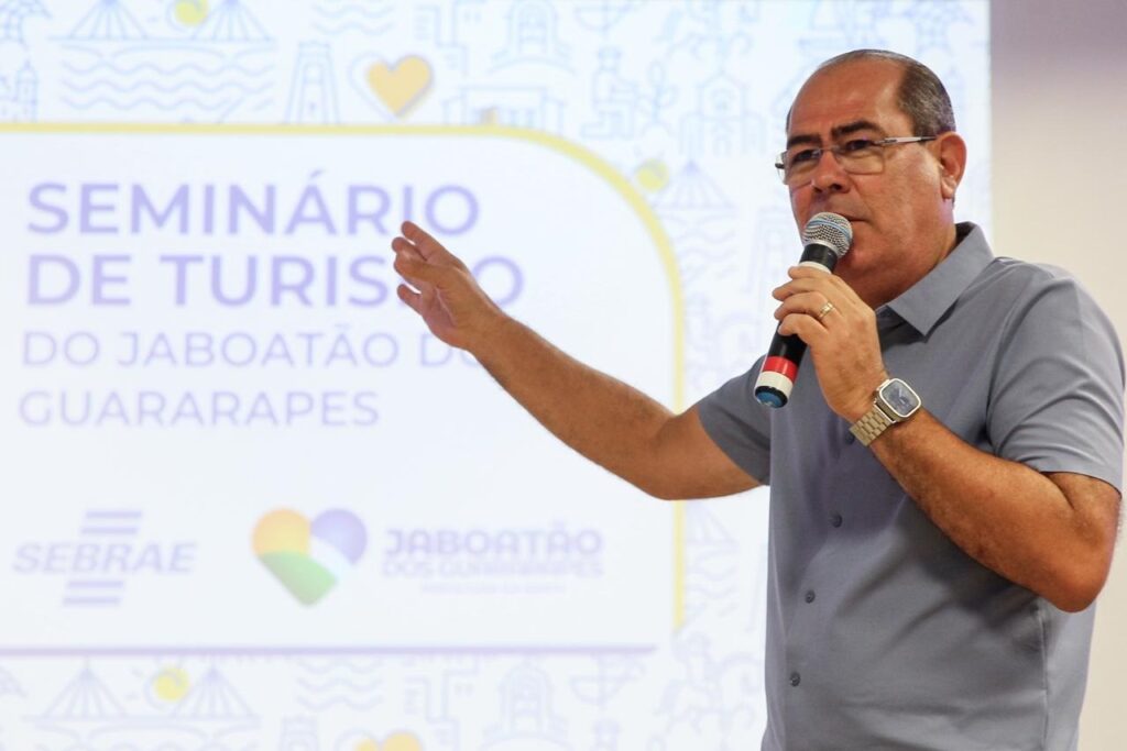 Prefeito de Jaboatão Mano Medeiros
