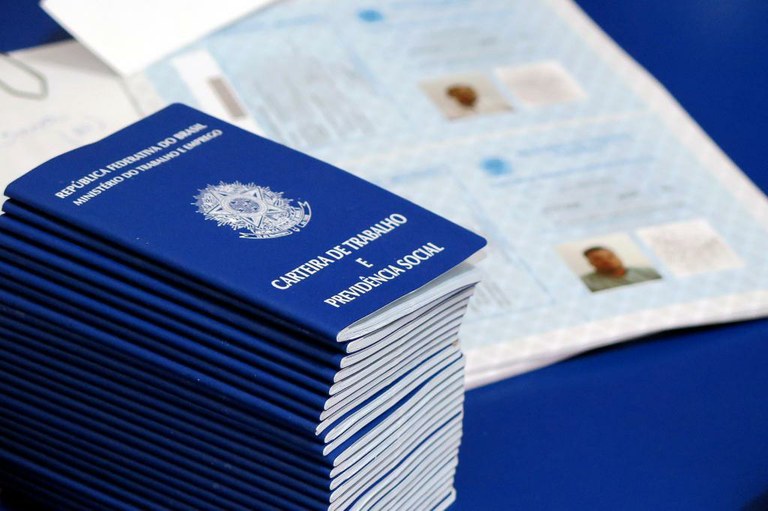 Caged carteira assinada empregos formais trabalho