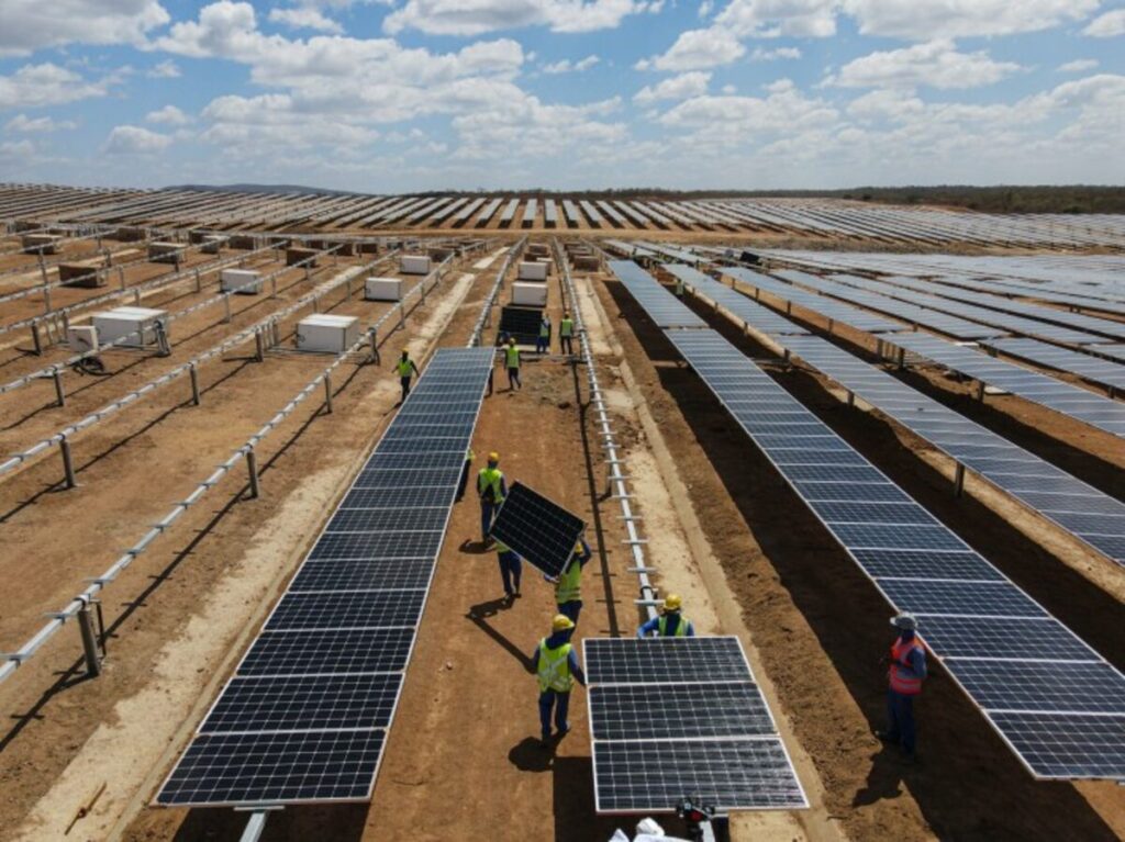 Obras das usinas do complexo solar Coremas, na Paraíba, construído pela Rio Alto Energias Renováveis e adquirido pela CEEC Brasil, subsidiária da estatal chinesa China Energy Engineering Corporation. Foto: Rio Alto/Divulgação