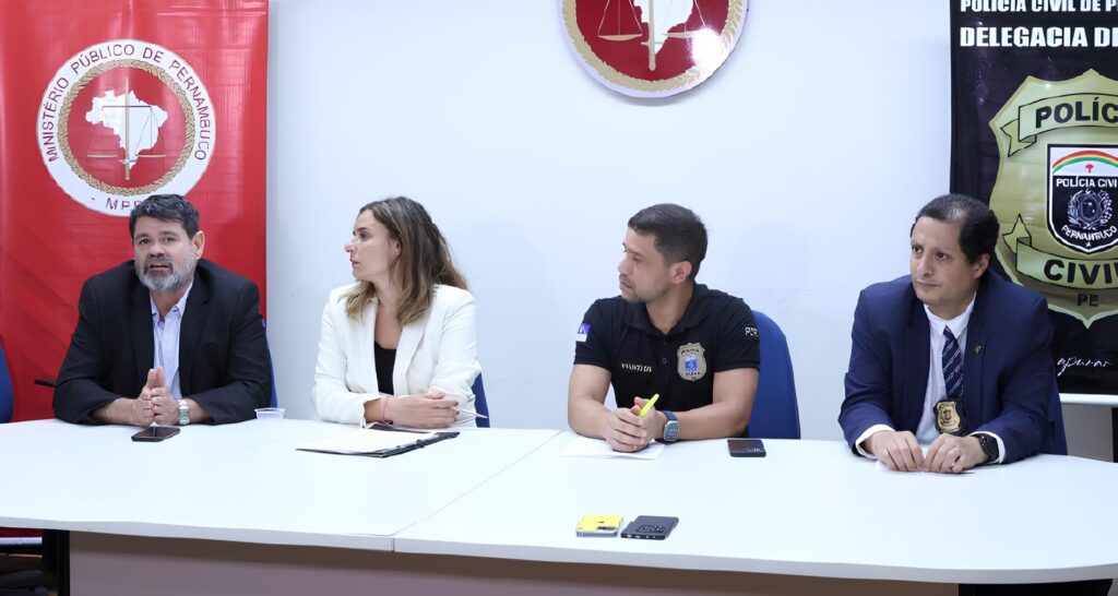 Integrantes do Ministério Público e da Polícia Civil deram detalhes da Operação Alvitre II, que investiga irregularidades nas emendas parlamentares em ipojuca Foto: Divulgação