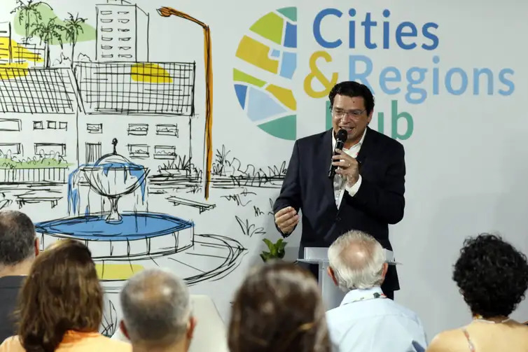 Bruno Peres/Agência Brasil Secretário Adalberto Maluf no lançamento do Plano Nacional de Arborização Urbana, na COP30. Foto: Bruno Peres/Agência Brasil