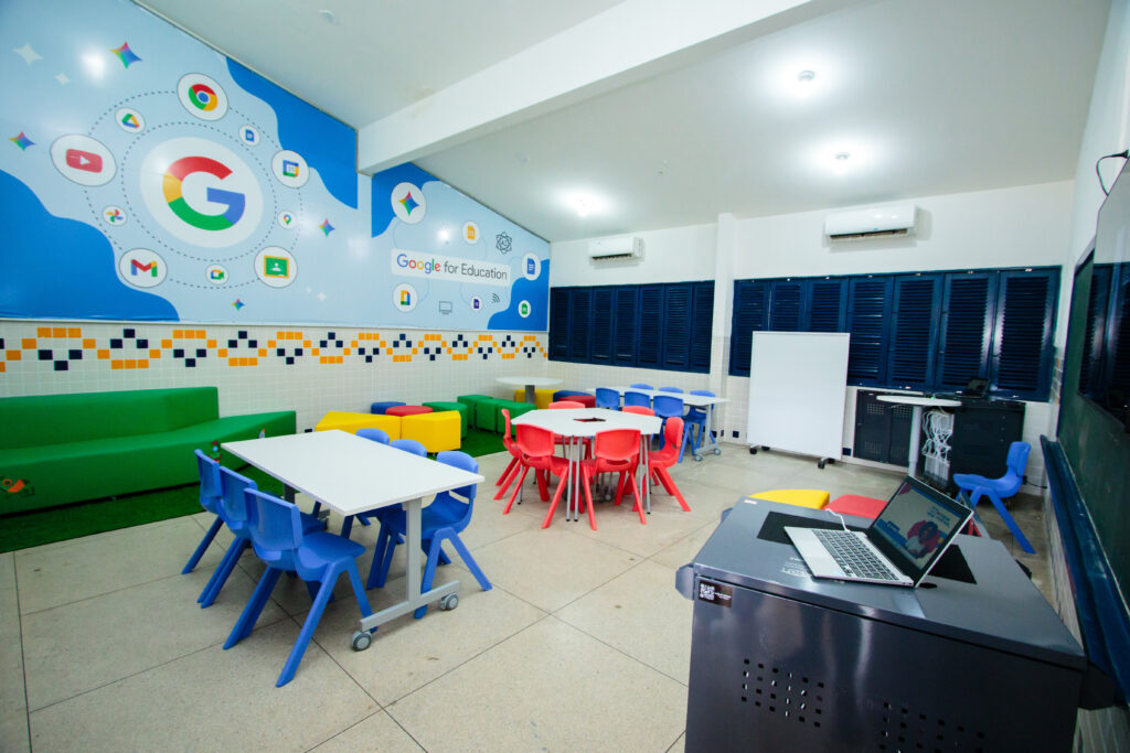 Sala Google e entrega de Chromebooks em Batalha, Alagoas