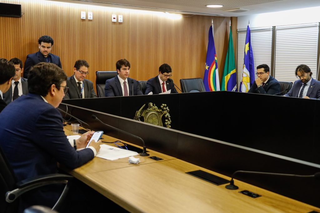 LOA, comissão